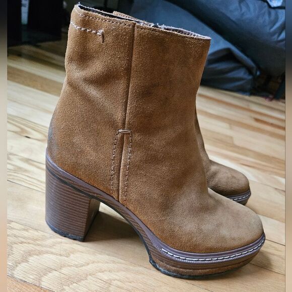 Steve Madden Brown Suede Heeled Boots - Picture 5 of 10